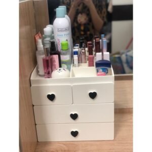Kệ tủ mỹ phẩm 4 trắng tim đen 20 ô son